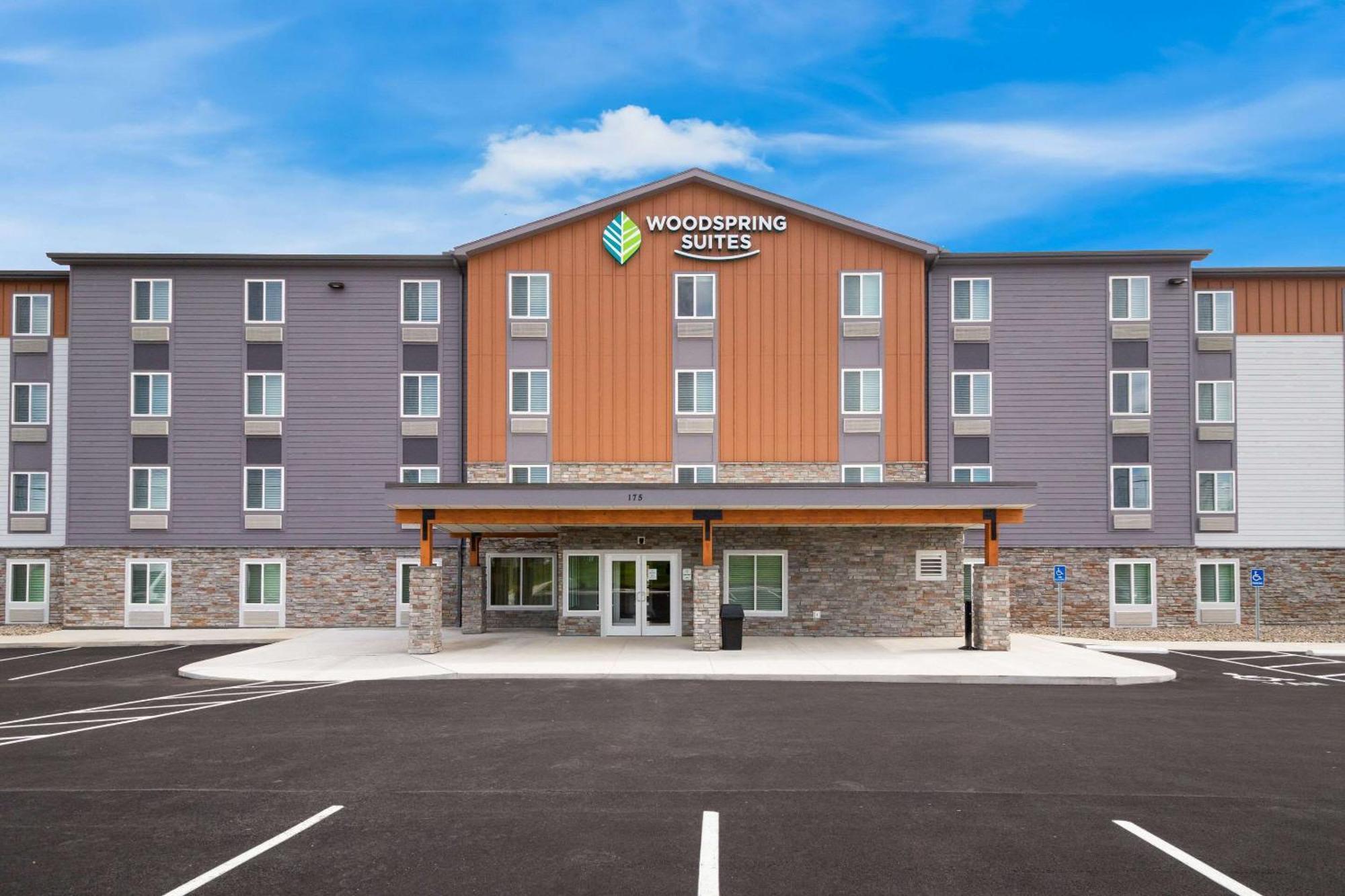 Woodspring Bowling I-65 Hotel